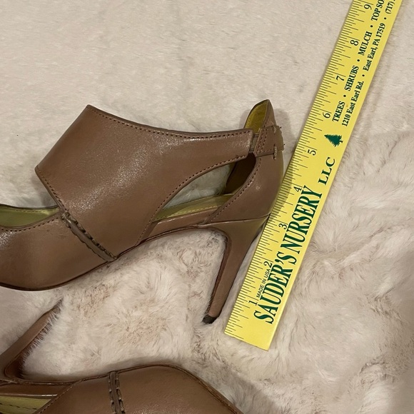 Coach Vanda Heels - Picture 5 of 8